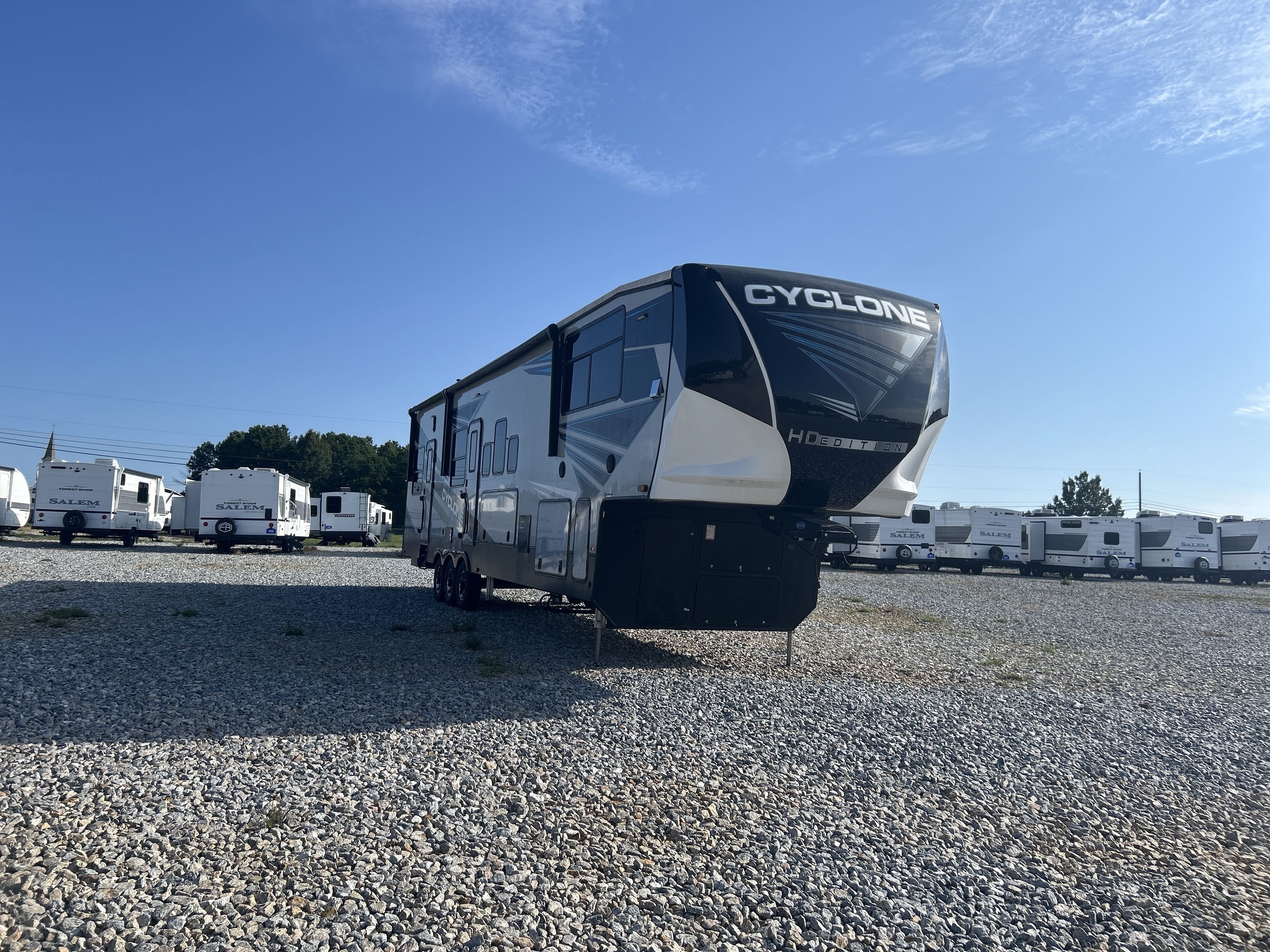 2021 Heartland CYCLONE 4007 in salem AL