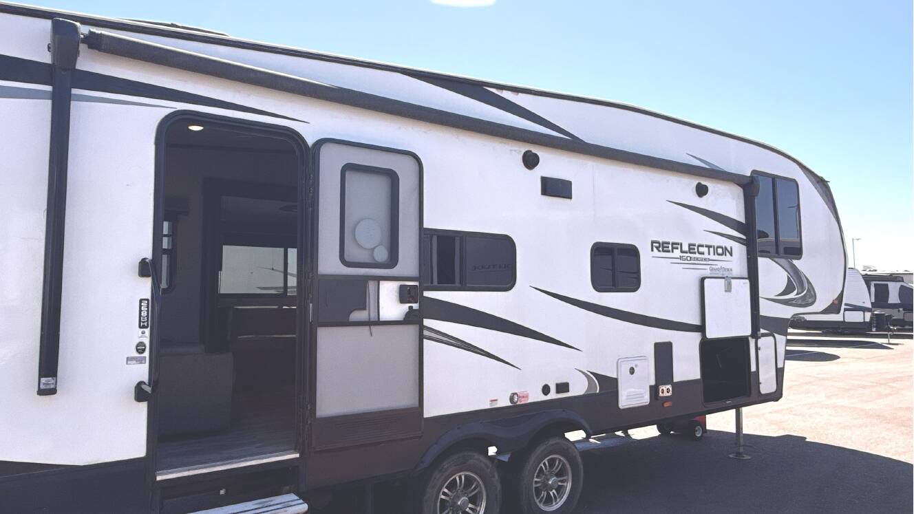A photo of this 2022 Grand Design REFLECTION 150 SERIES 268BH