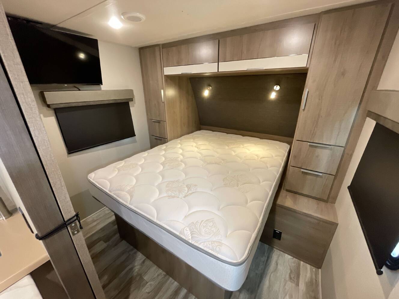 A photo of this 2021 Grand Design IMAGINE XLS 22RBE