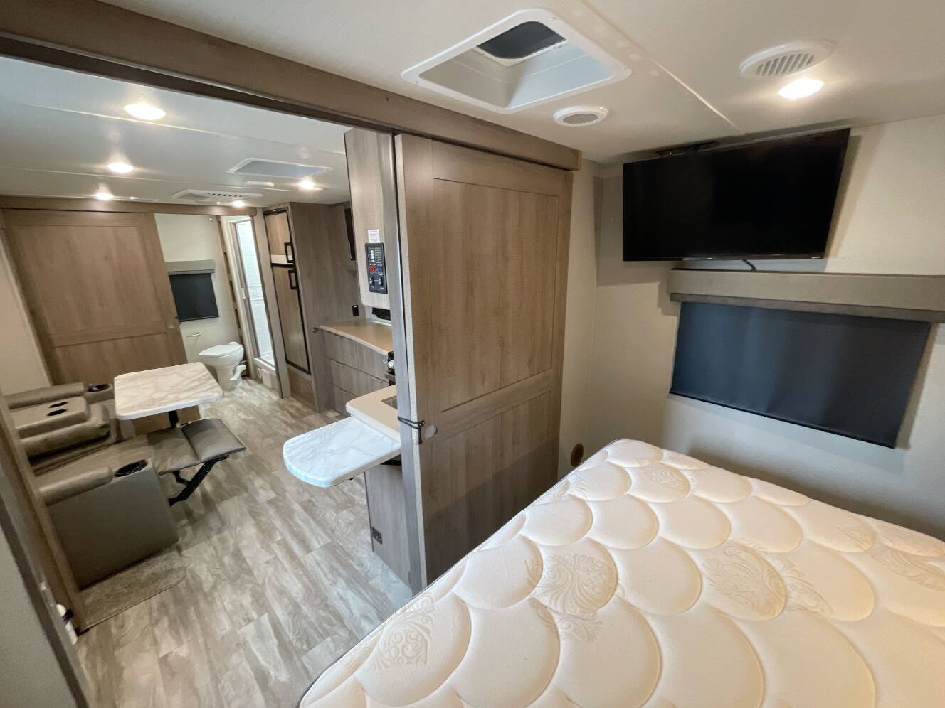 A photo of this 2021 Grand Design IMAGINE XLS 22RBE