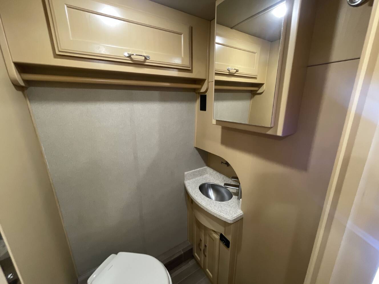 A photo of this 2020 Regency ULTRA BROUGHAM 25TB