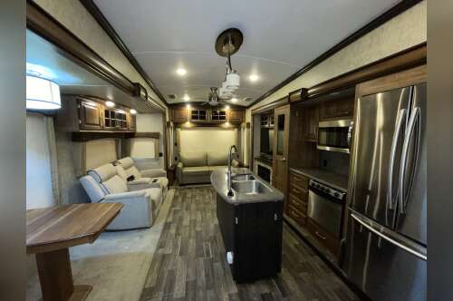2017 Keystone MONTANA 3911FB in akron OH