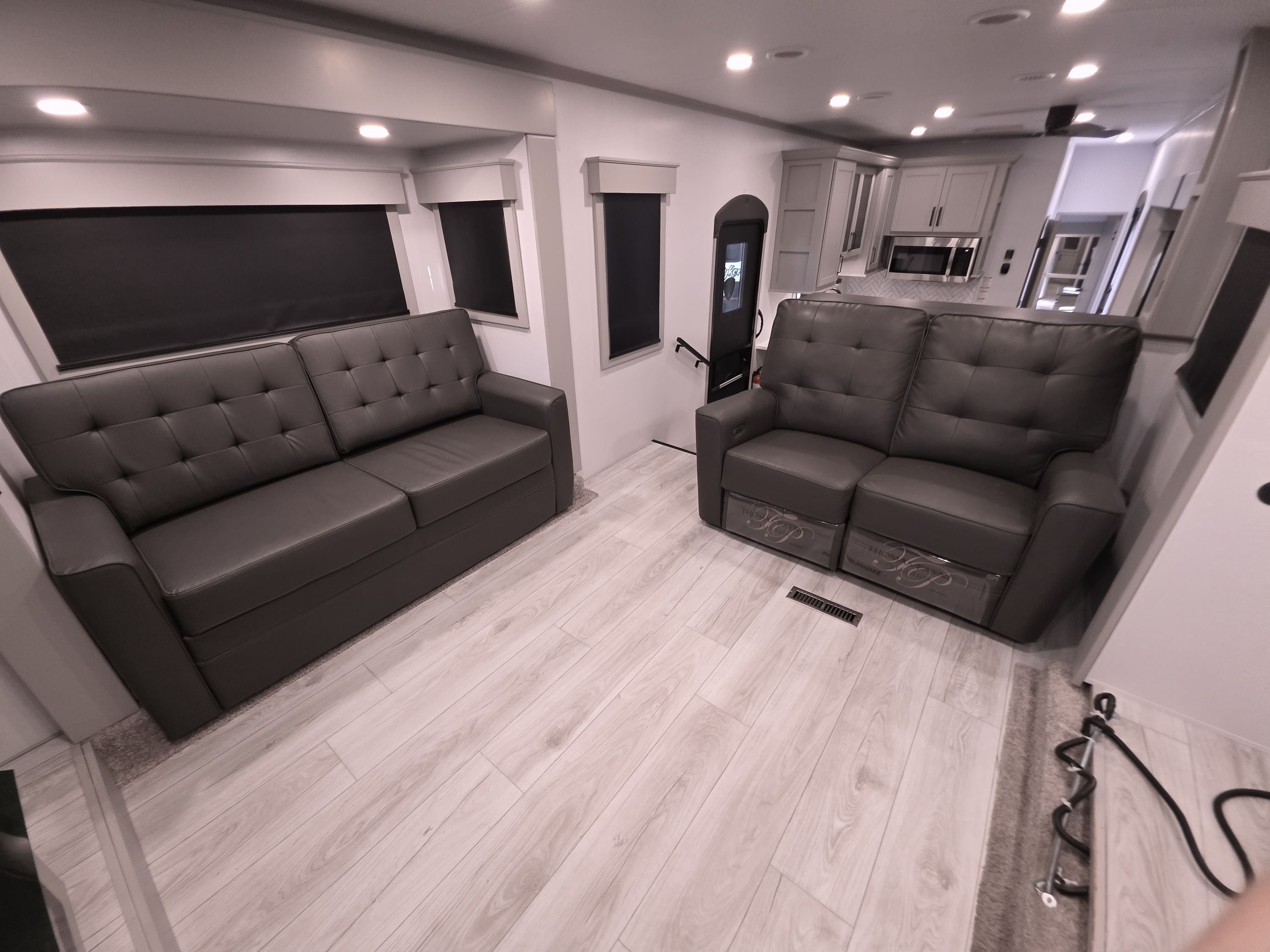 2025 Keystone MONTANA HIGH COUNTRY 377FL in newhall CA