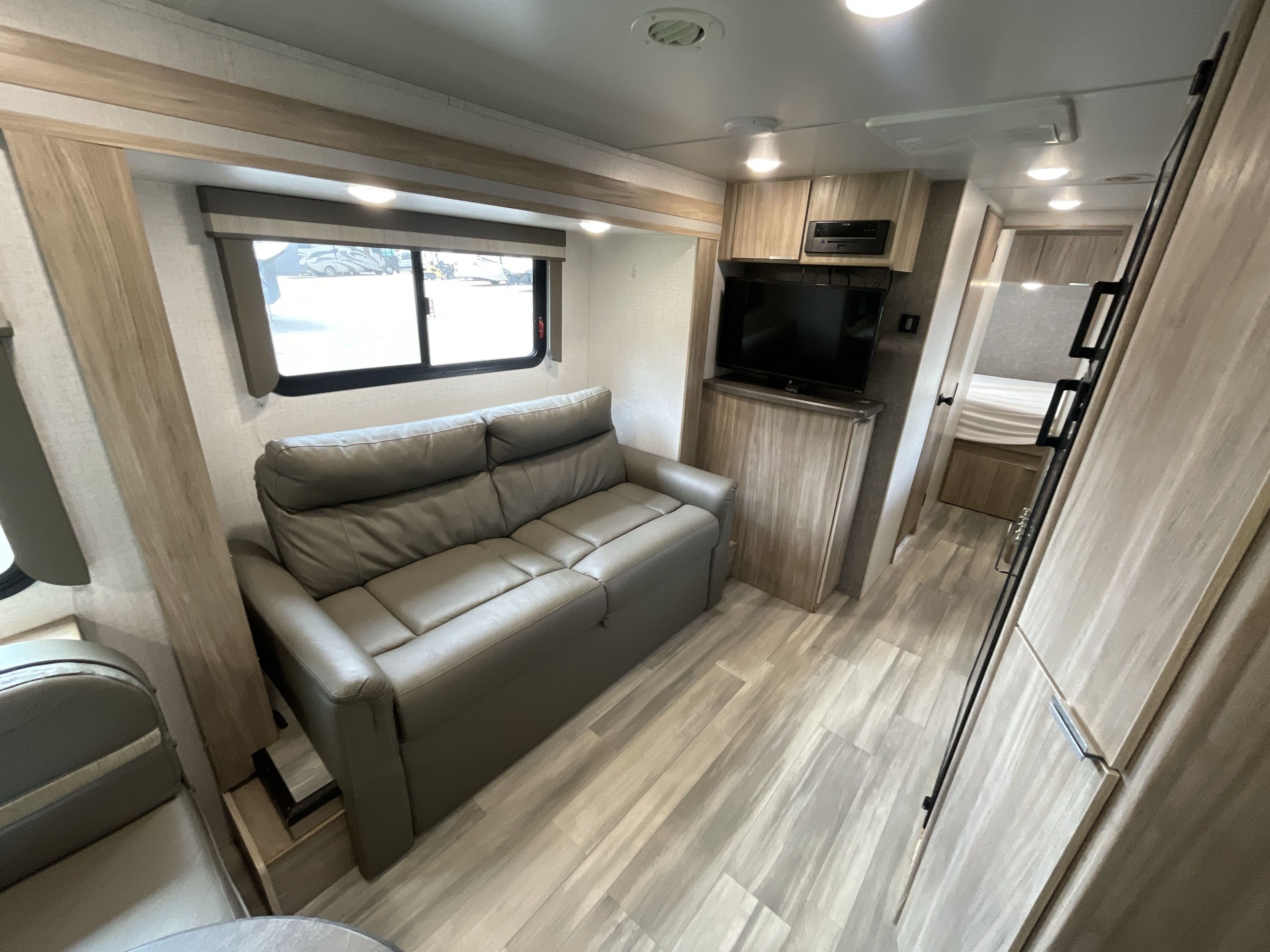 2021 Winnebago MICRO MINNIE 2225RL in tyler TX