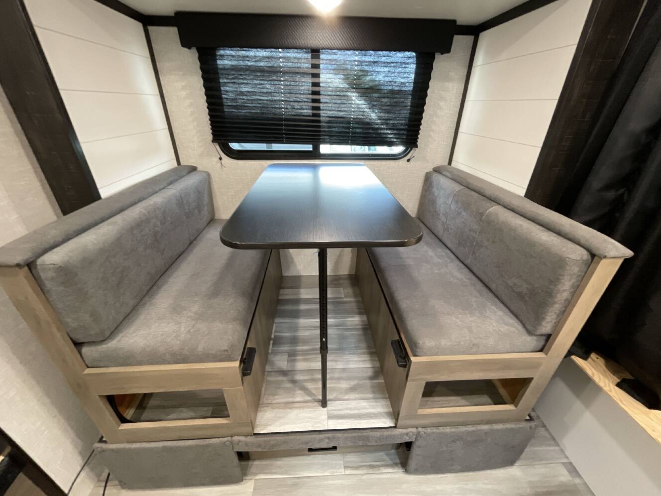 A photo of this 2024 Jayco JAY FLIGHT SLX BAJA 184BS