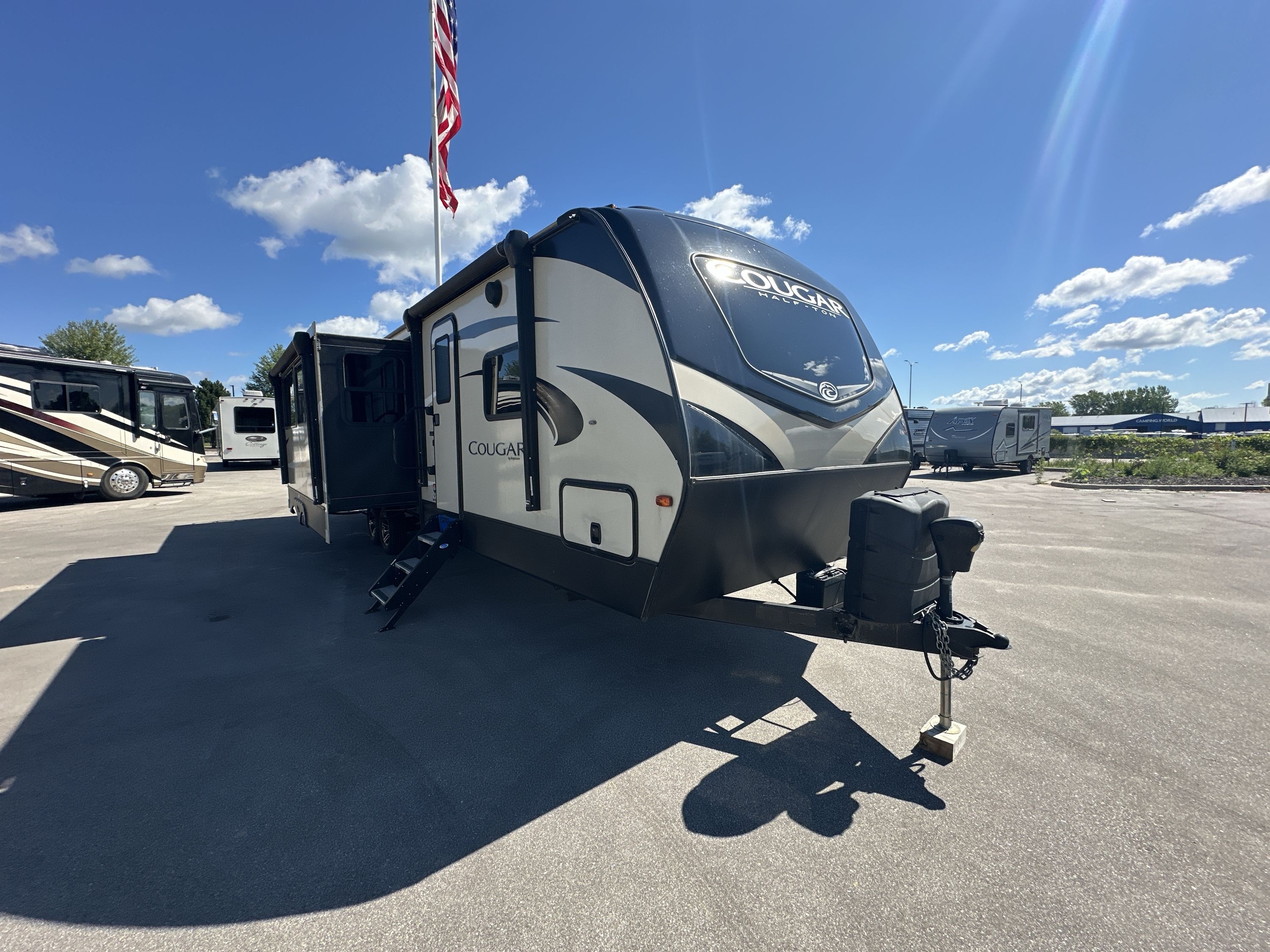 2019 Keystone COUGAR 34TSB in green bay WI