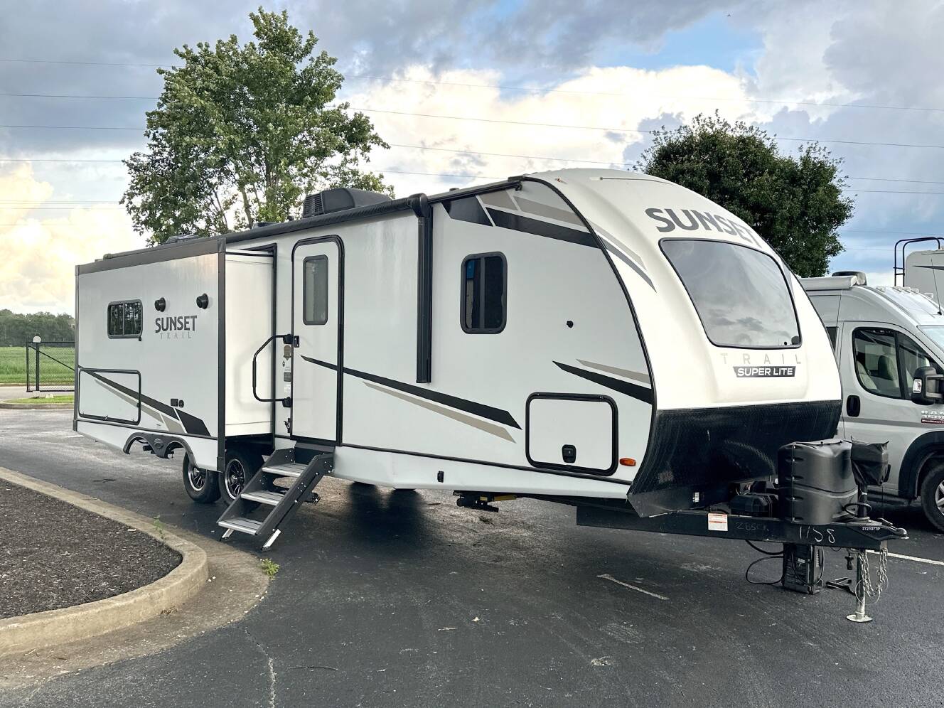 A photo of this 2022 Crossroads SUNSET TRAIL 285CK