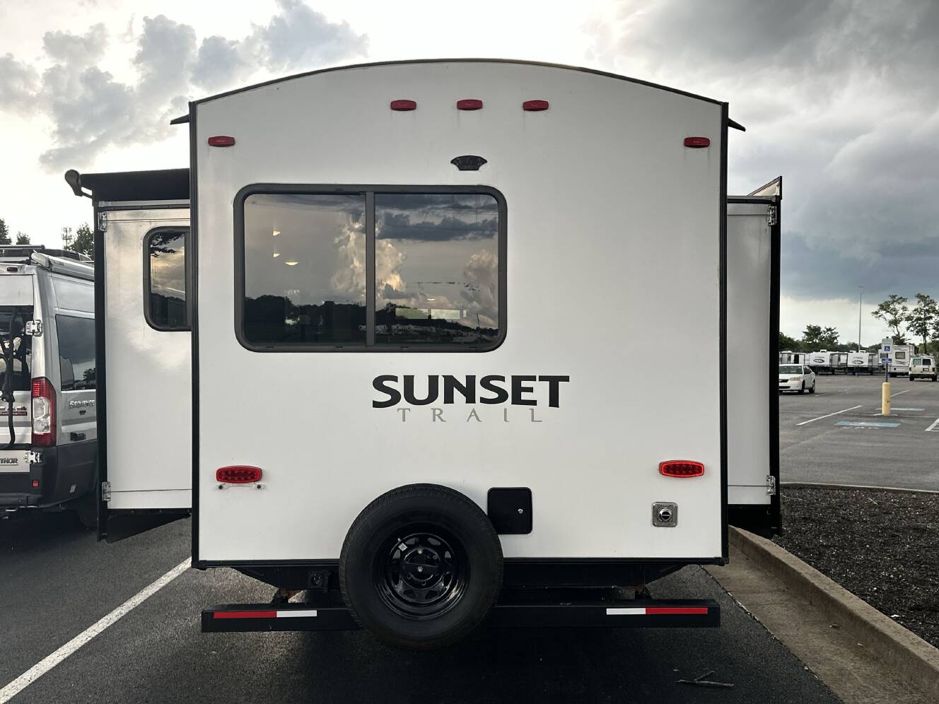 A photo of this 2022 Crossroads SUNSET TRAIL 285CK