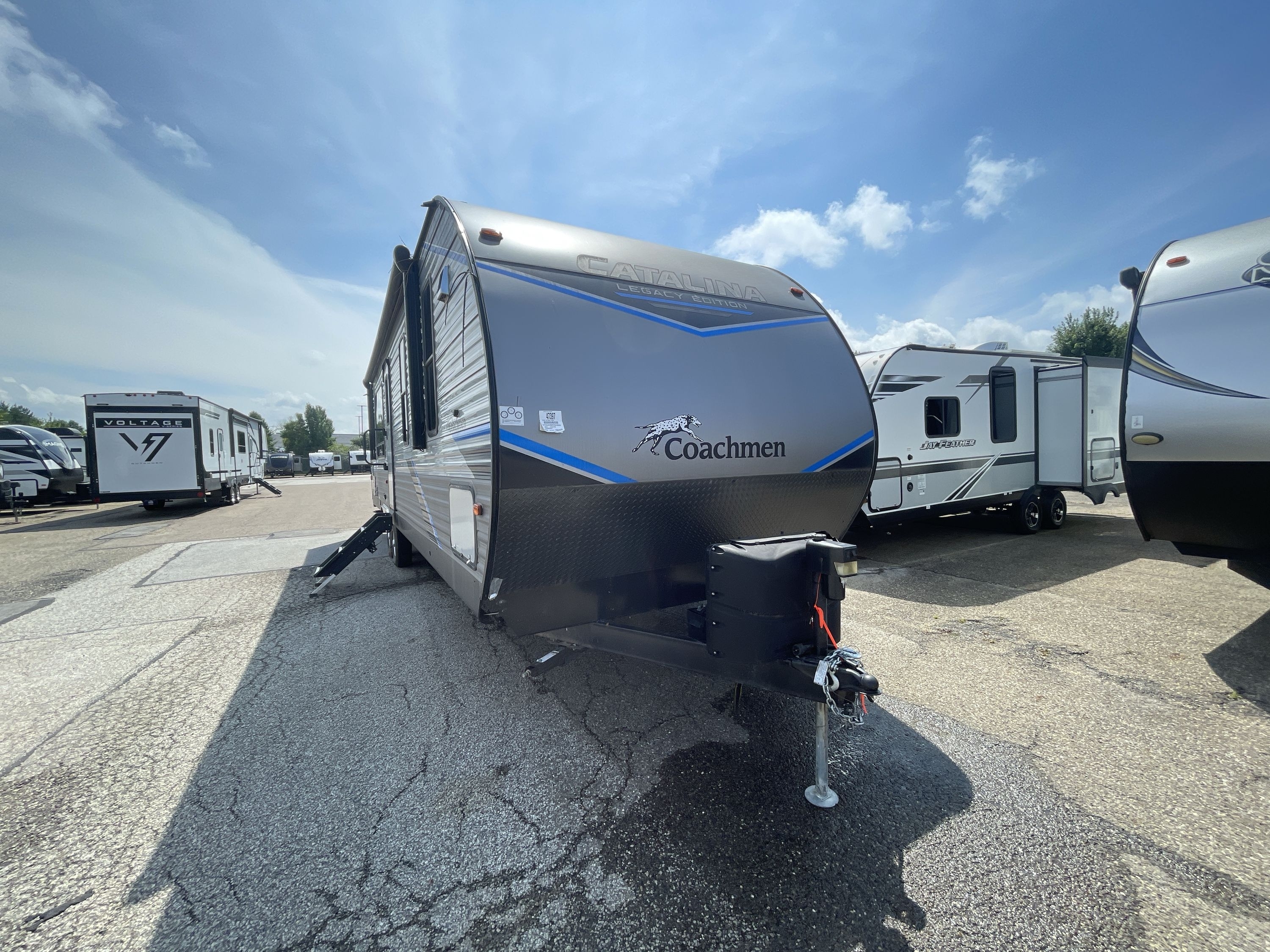 2022 Coachmen CATALINA LEGACY 303RKDS in akron OH