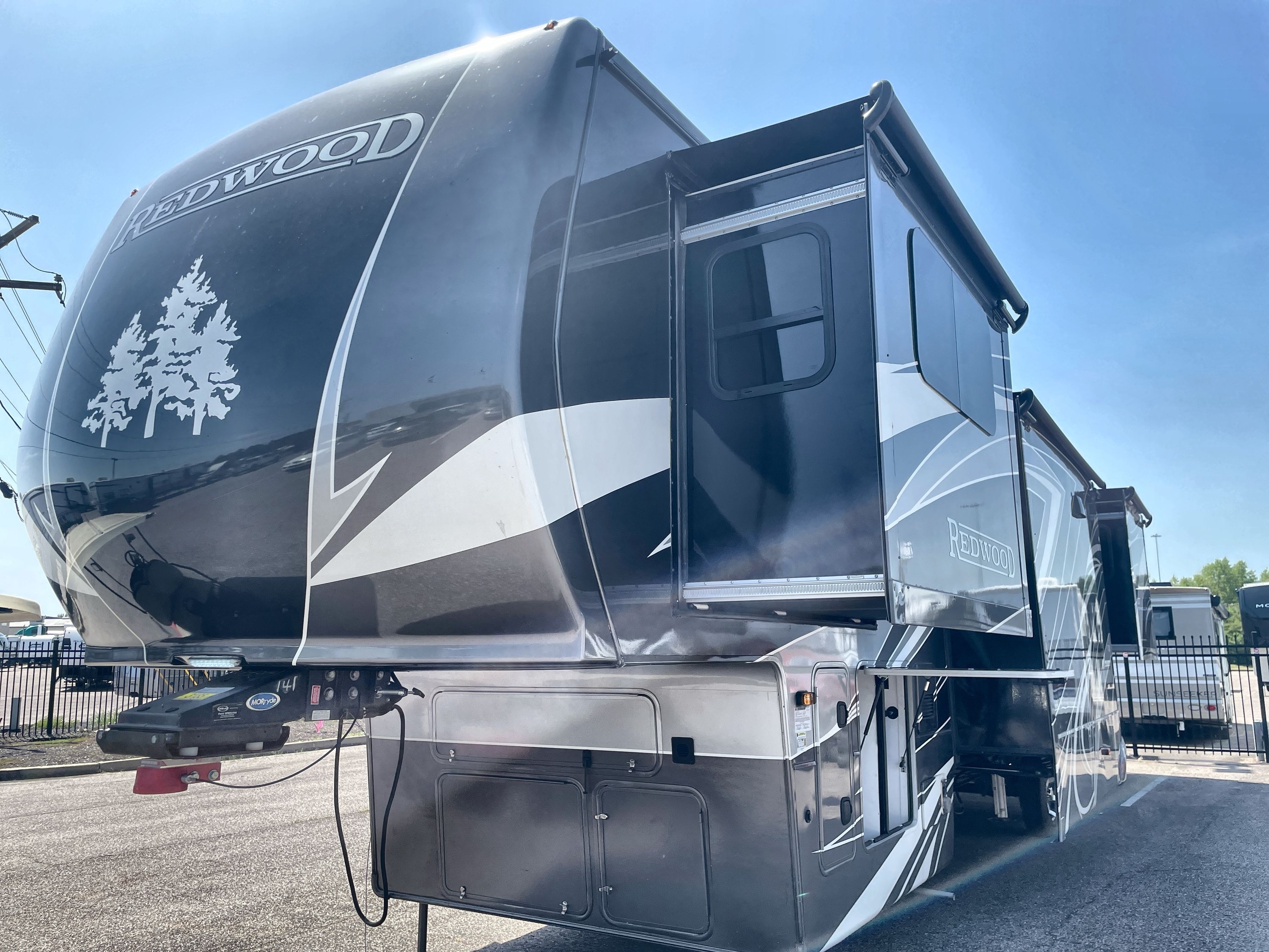 2022 Crossroads REDWOOD 4200FL RV