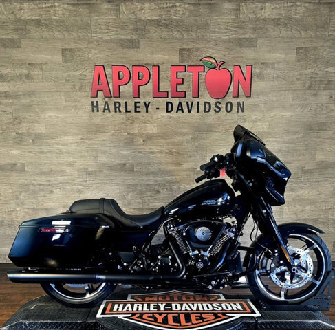 2026 Harley-Davidson Street Glide FLHX in Clarksville, TN