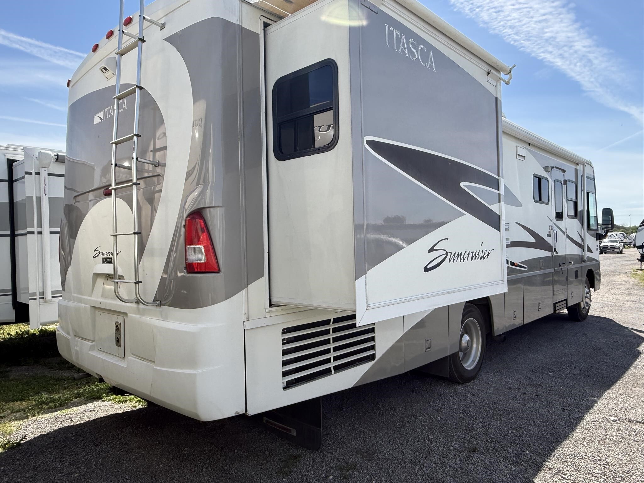2005 Itasca SUNCRUISER 33V in norfolk NE