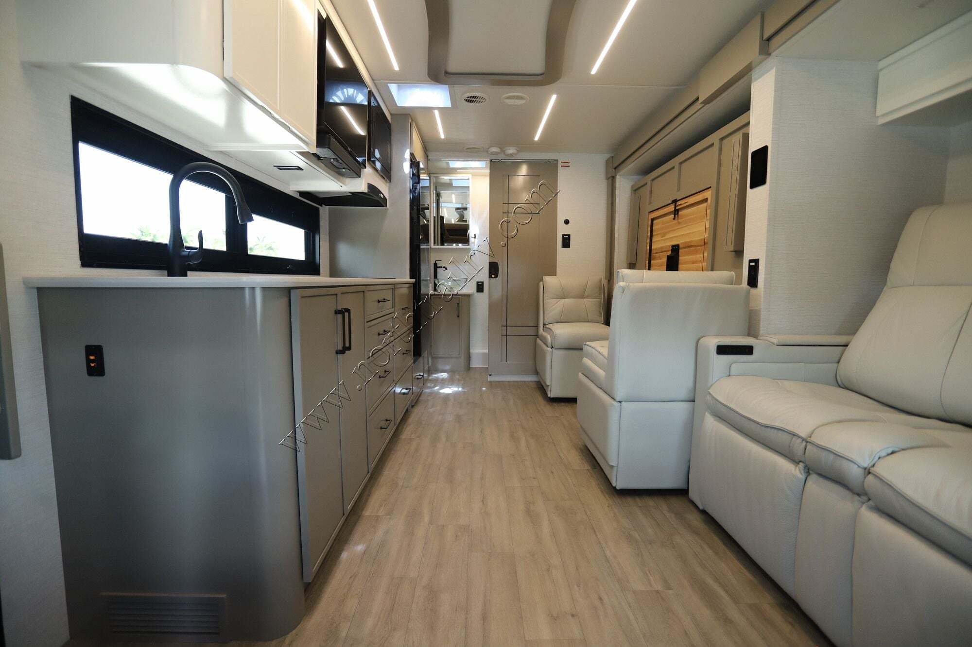 2027 Newmar Freedom Aire 2515 in ft. myers FL