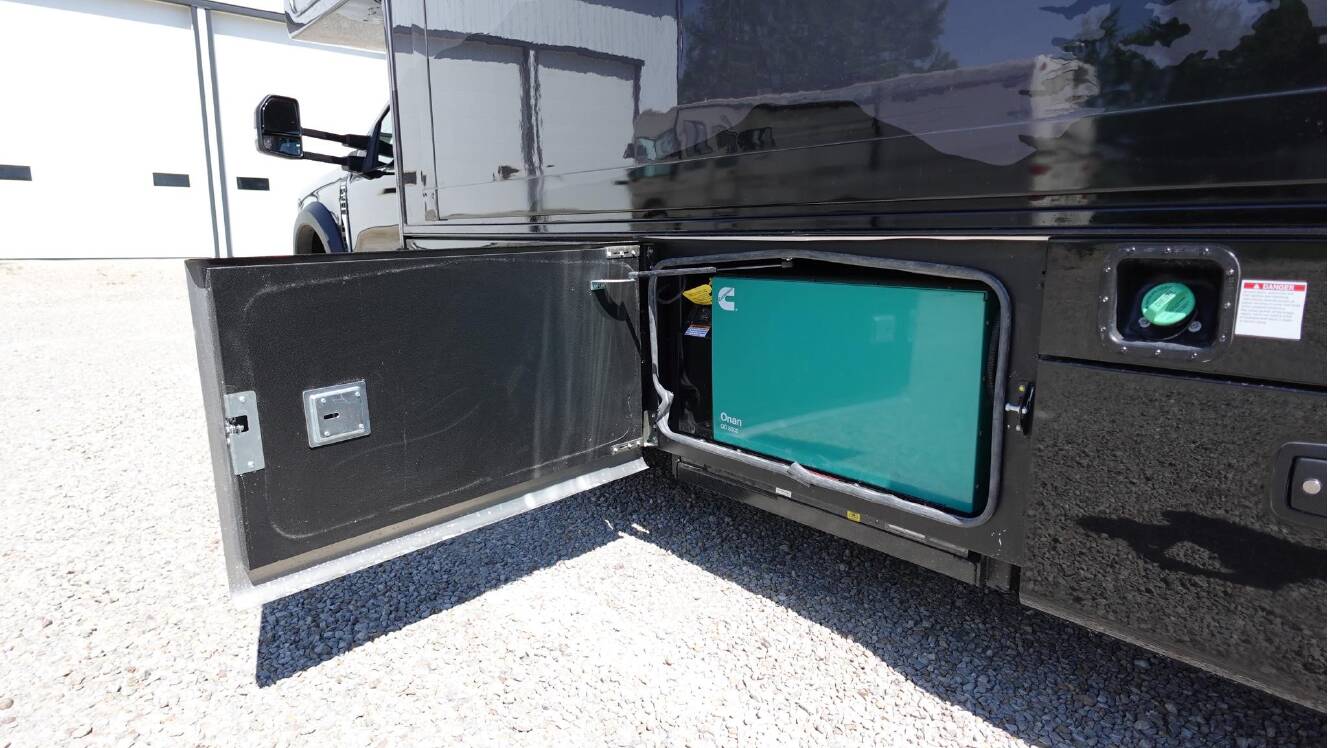 A photo of this 2027 Dynamax ISATA 6 30FW