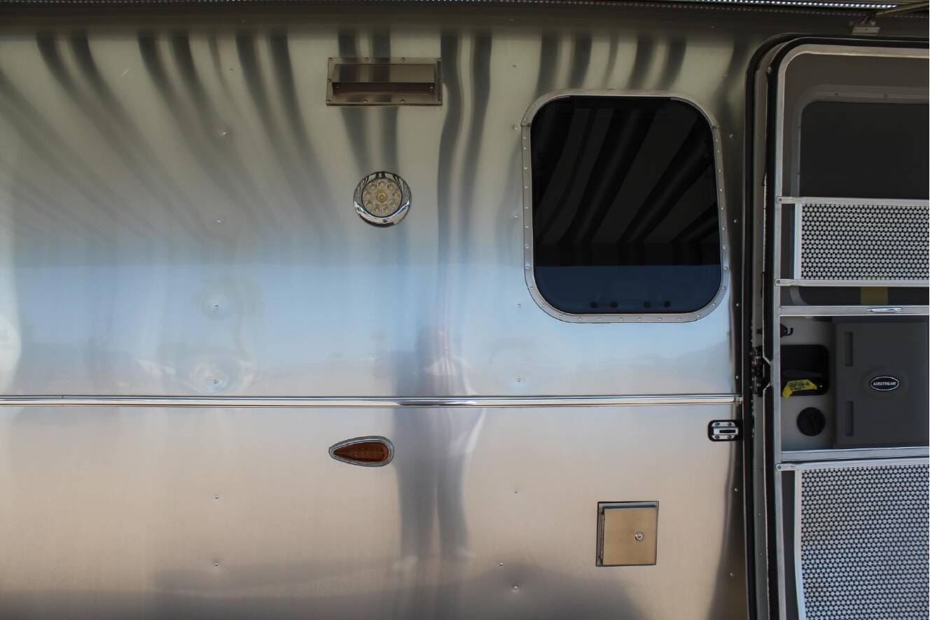 A photo of this 2017 Airstream CLASSIC 30RB