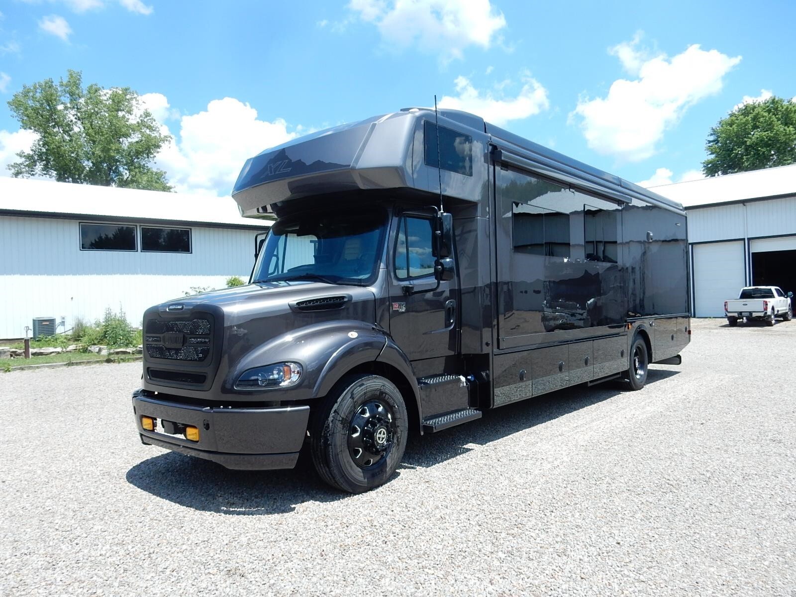 2027 Dynamax DYNAQUEST XL 3400KD RV