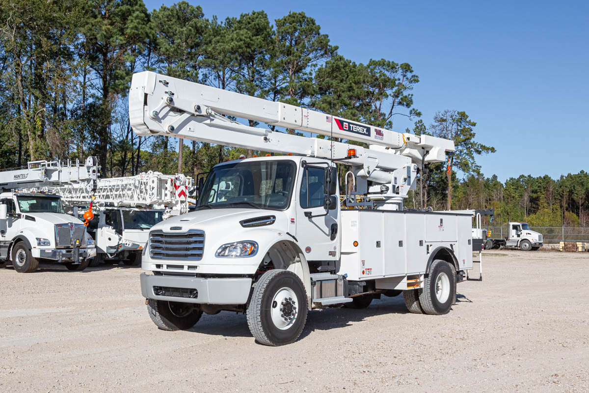 2026 FREIGHTLINER BUSINESS CLASS M2 106 in Houston, TX