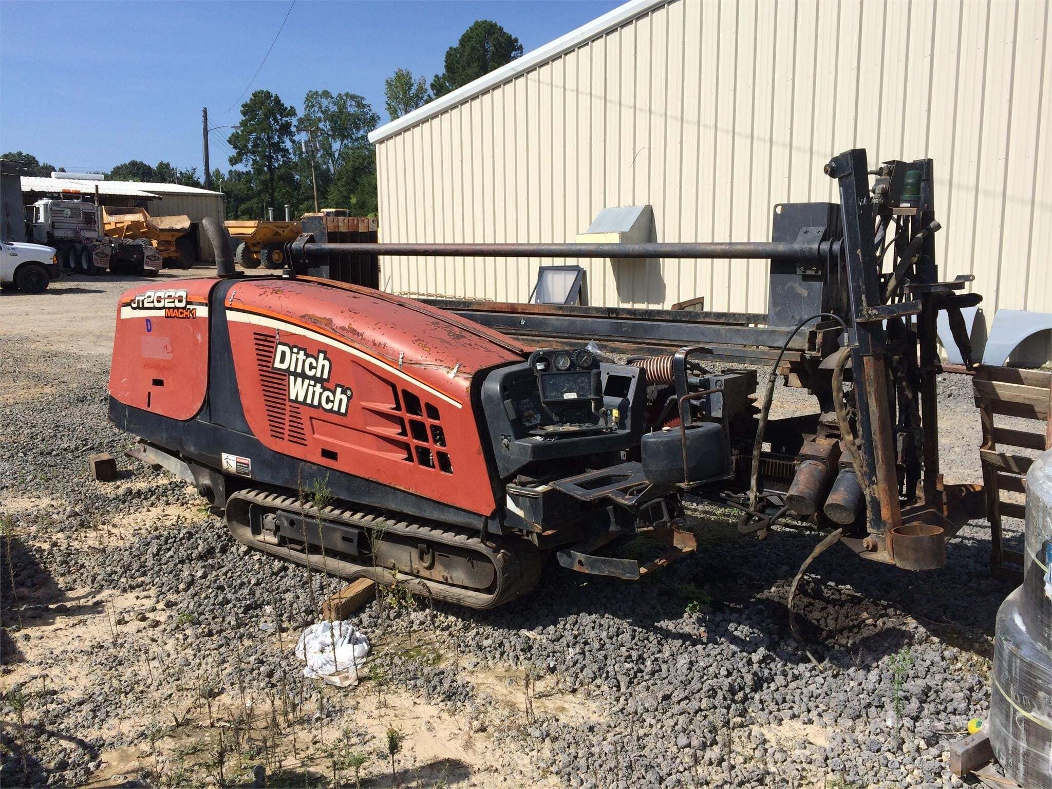 2004 DITCH WITCH JT2020 MACH 1 in Jackson, TN