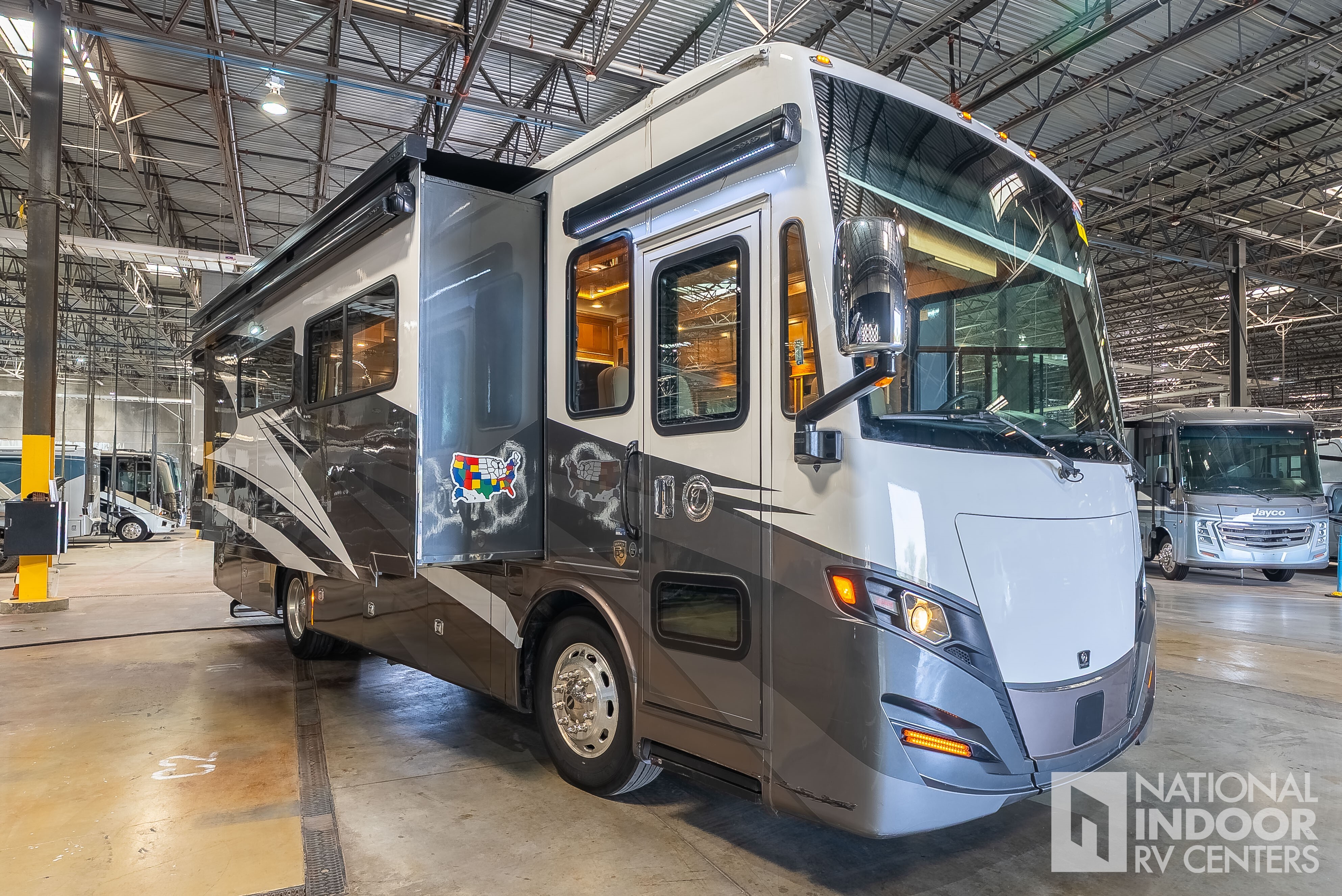 2022 Tiffin Motorhomes Allegro Red 33AA RV