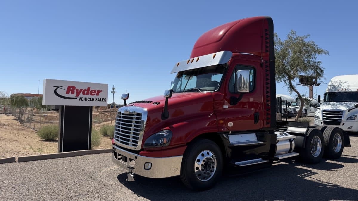 2020 FREIGHTLINER CASCADIA 125 in Phoenix, AZ