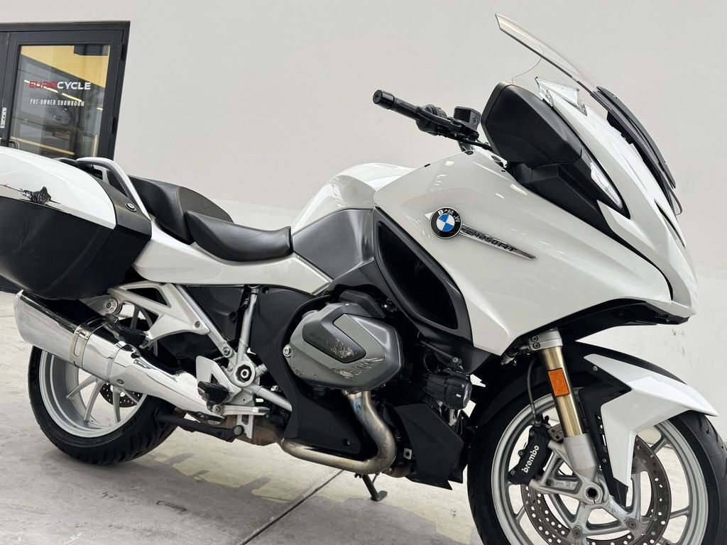 2022 BMW R 1250 RT Alpine White in Las Vegas, NV
