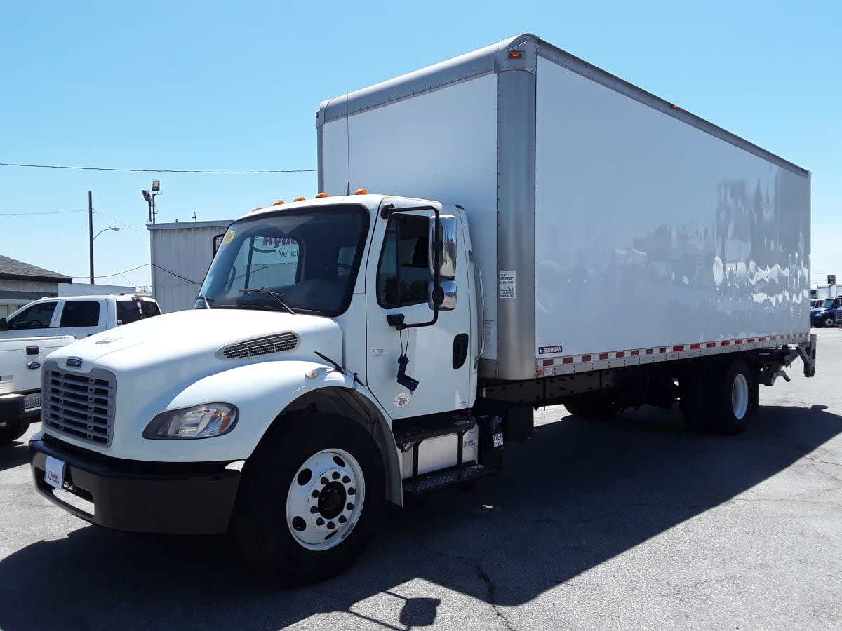 2016 FREIGHTLINER BUSINESS CLASS M2 106 in Montebello, CA