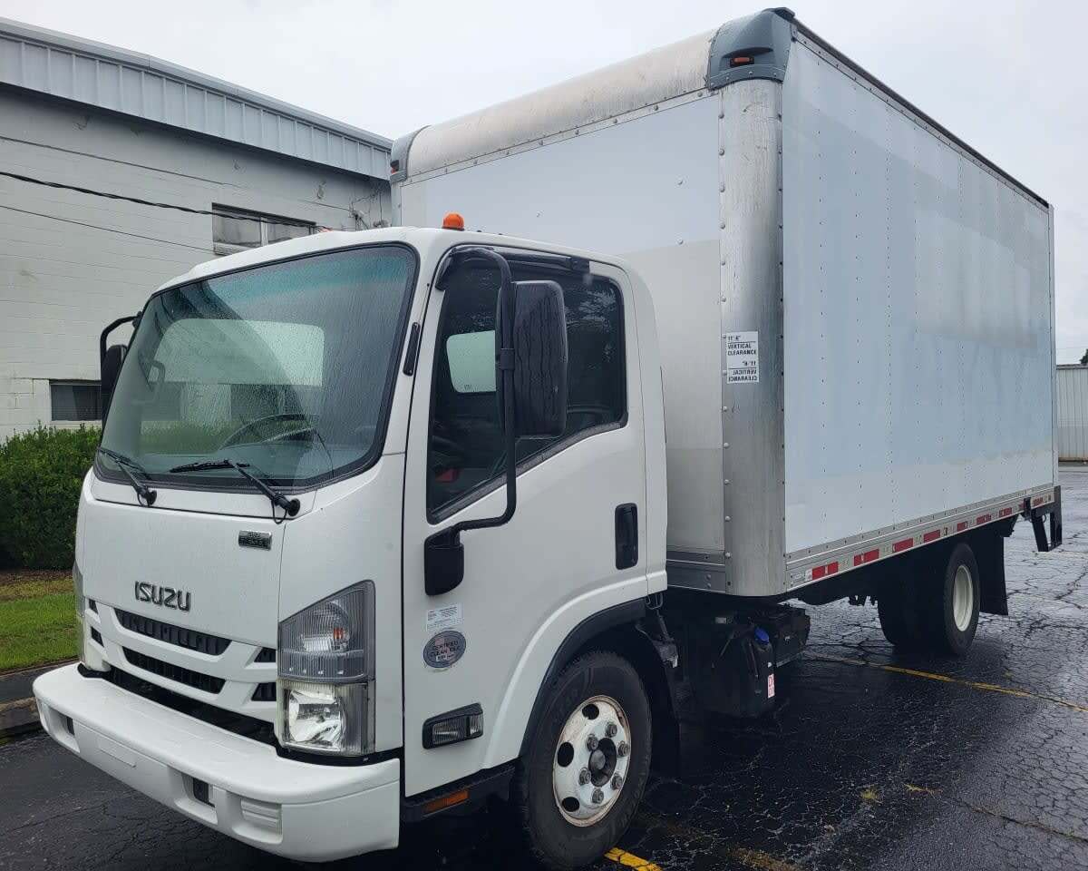 2018 ISUZU NPR HD in Jacksonville, FL