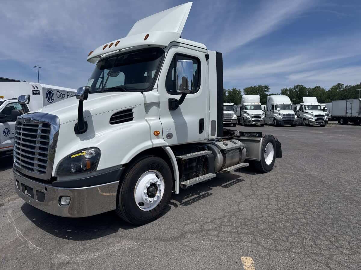2020 FREIGHTLINER CASCADIA 113 in Hampton, VA