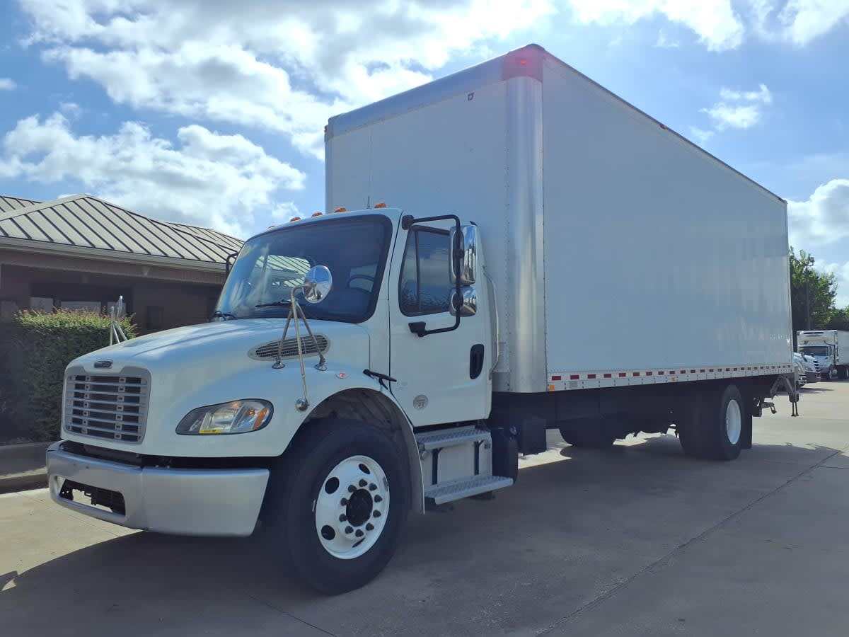2019 FREIGHTLINER BUSINESS CLASS M2 106 in Houston, TX
