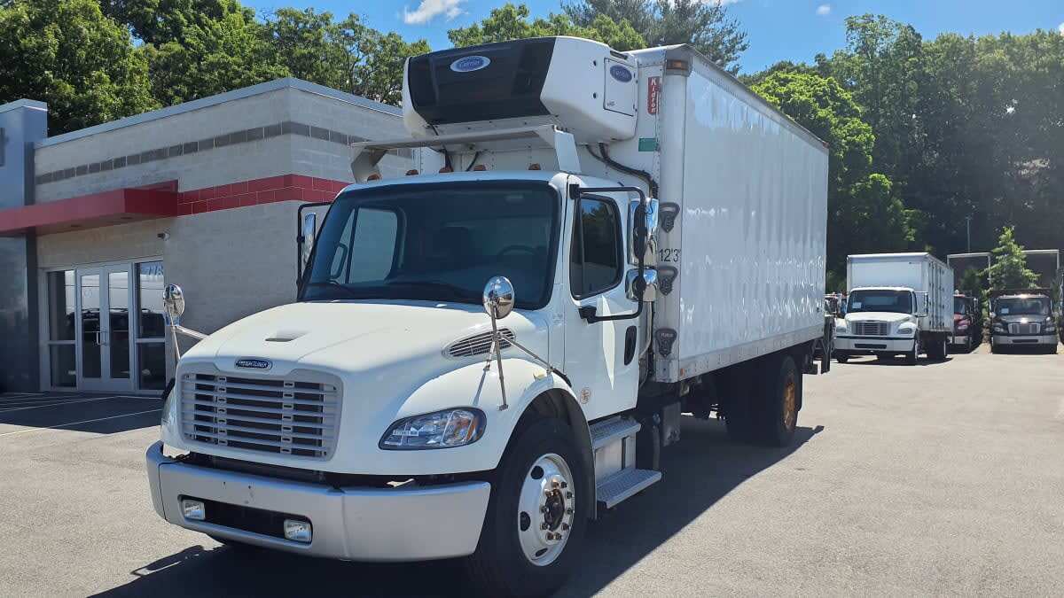2019 FREIGHTLINER BUSINESS CLASS M2 106 in Norwood, MA
