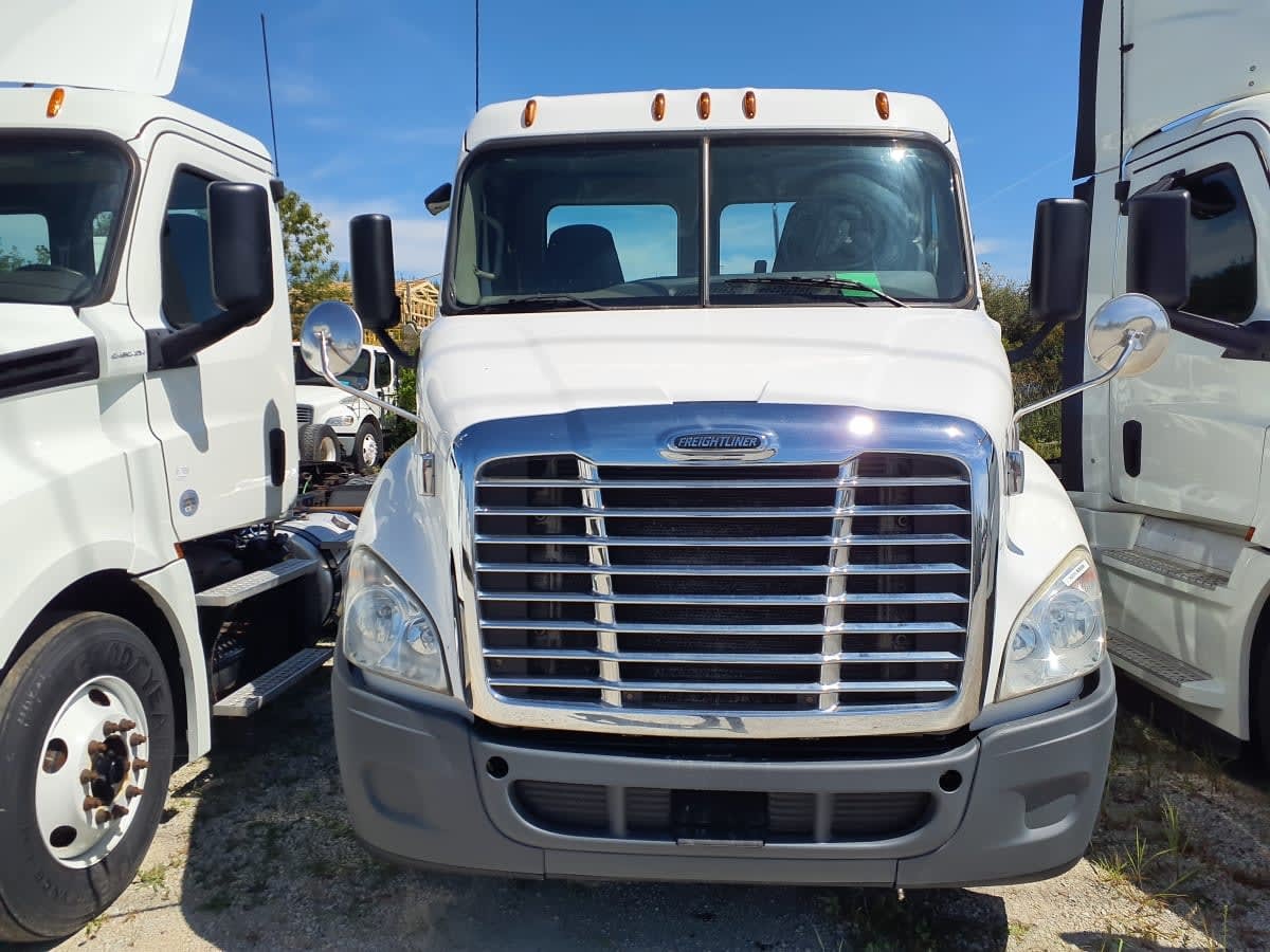 2018 FREIGHTLINER CASCADIA 113 in Indianapolis, IN