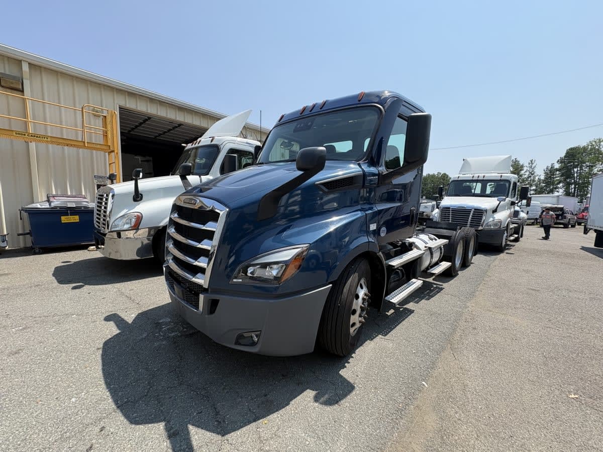 2021 FREIGHTLINER CASCADIA 116 in Richmond, VA