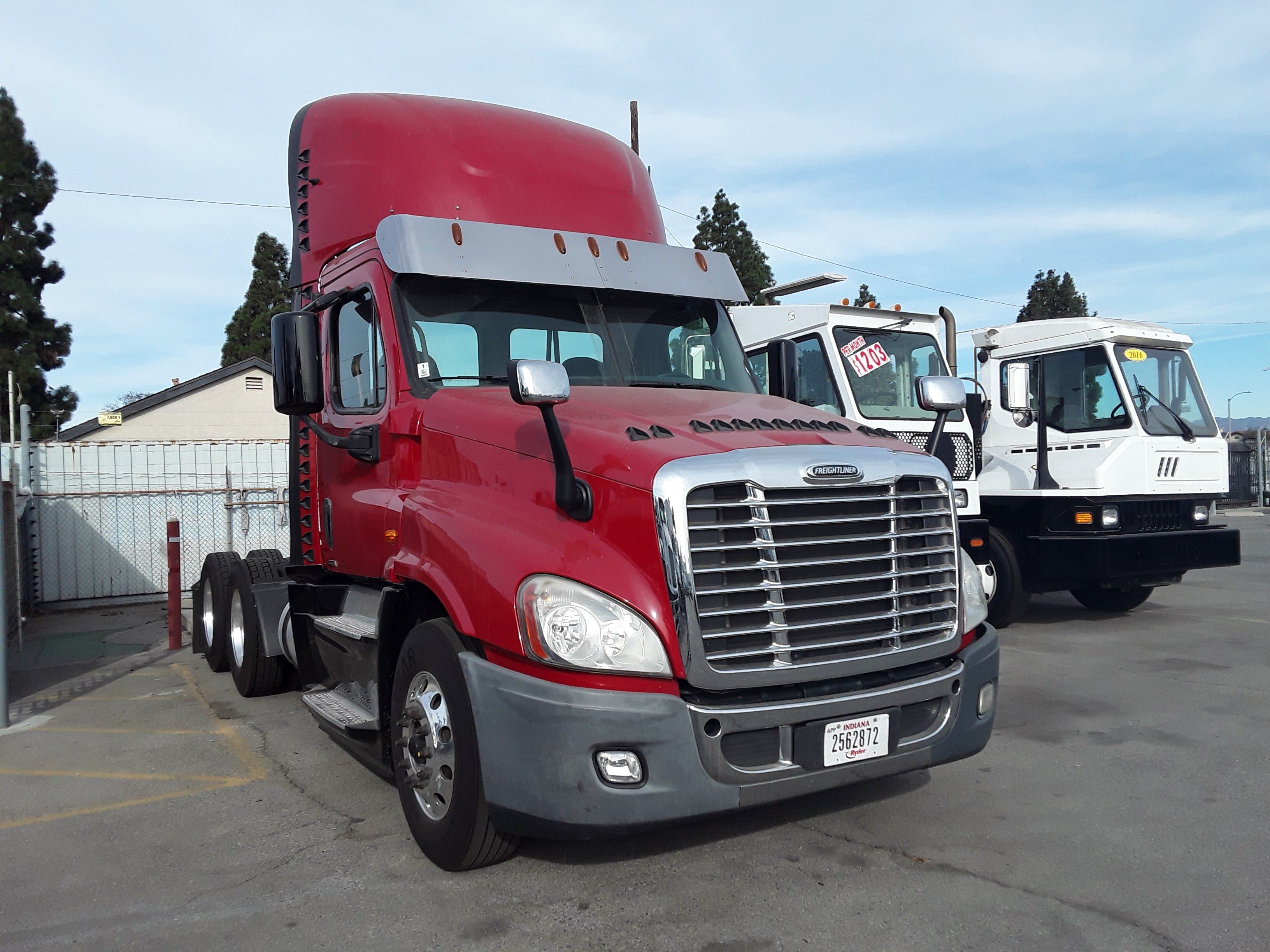 2017 FREIGHTLINER CASCADIA 125 in Fontana, CA