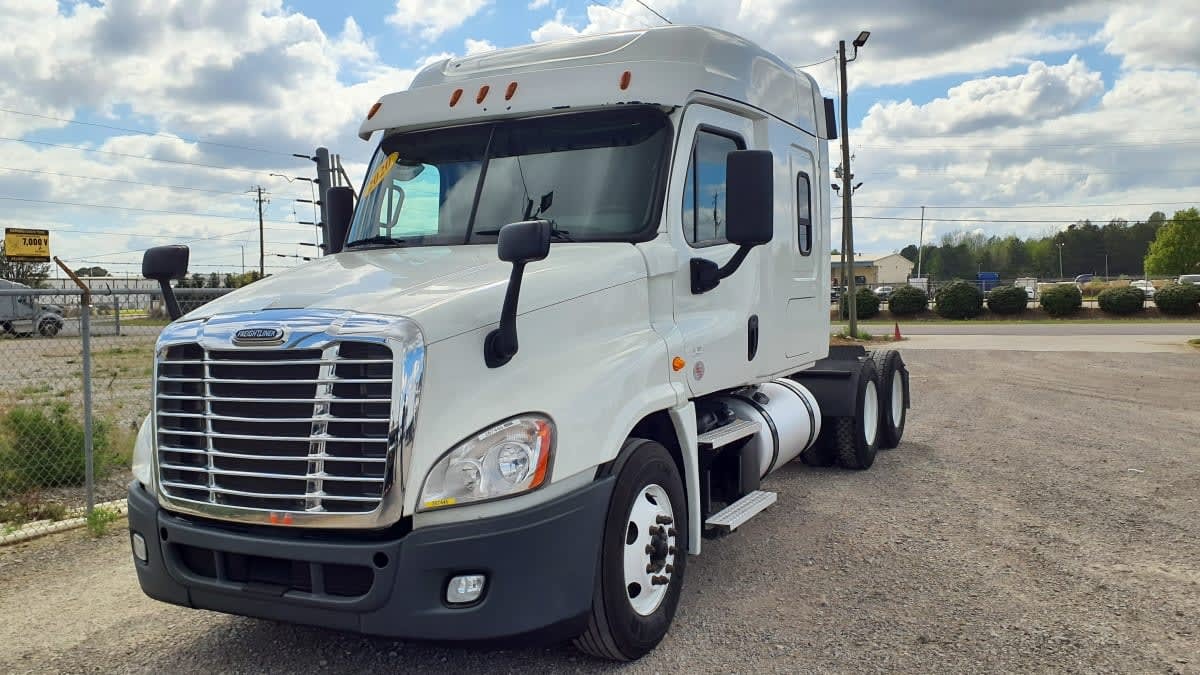 2020 FREIGHTLINER CASCADIA 125 in Birmingham, AL