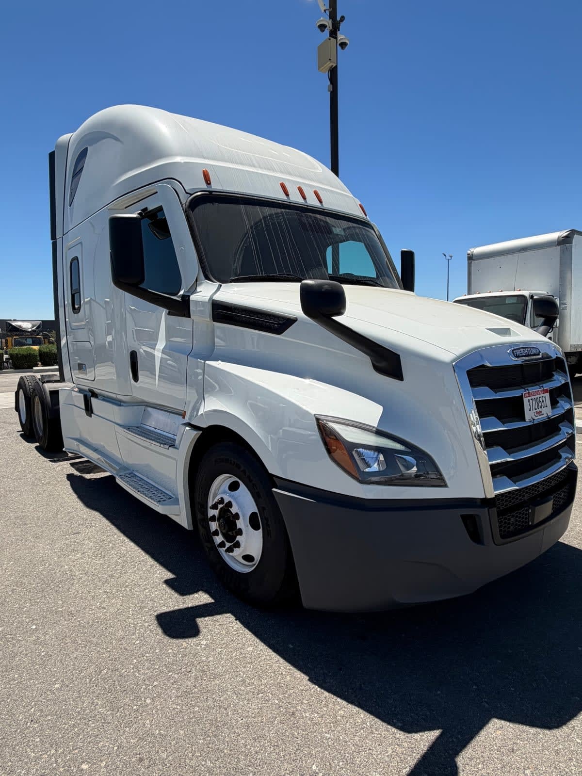 2022 FREIGHTLINER CASCADIA 126 in Fontana, CA