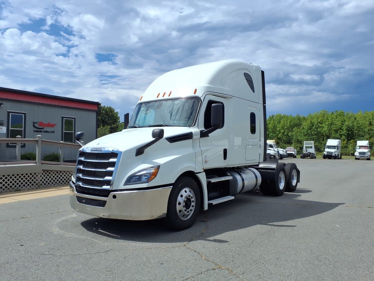 2020 FREIGHTLINER CASCADIA 126 in North Little Rock, AR