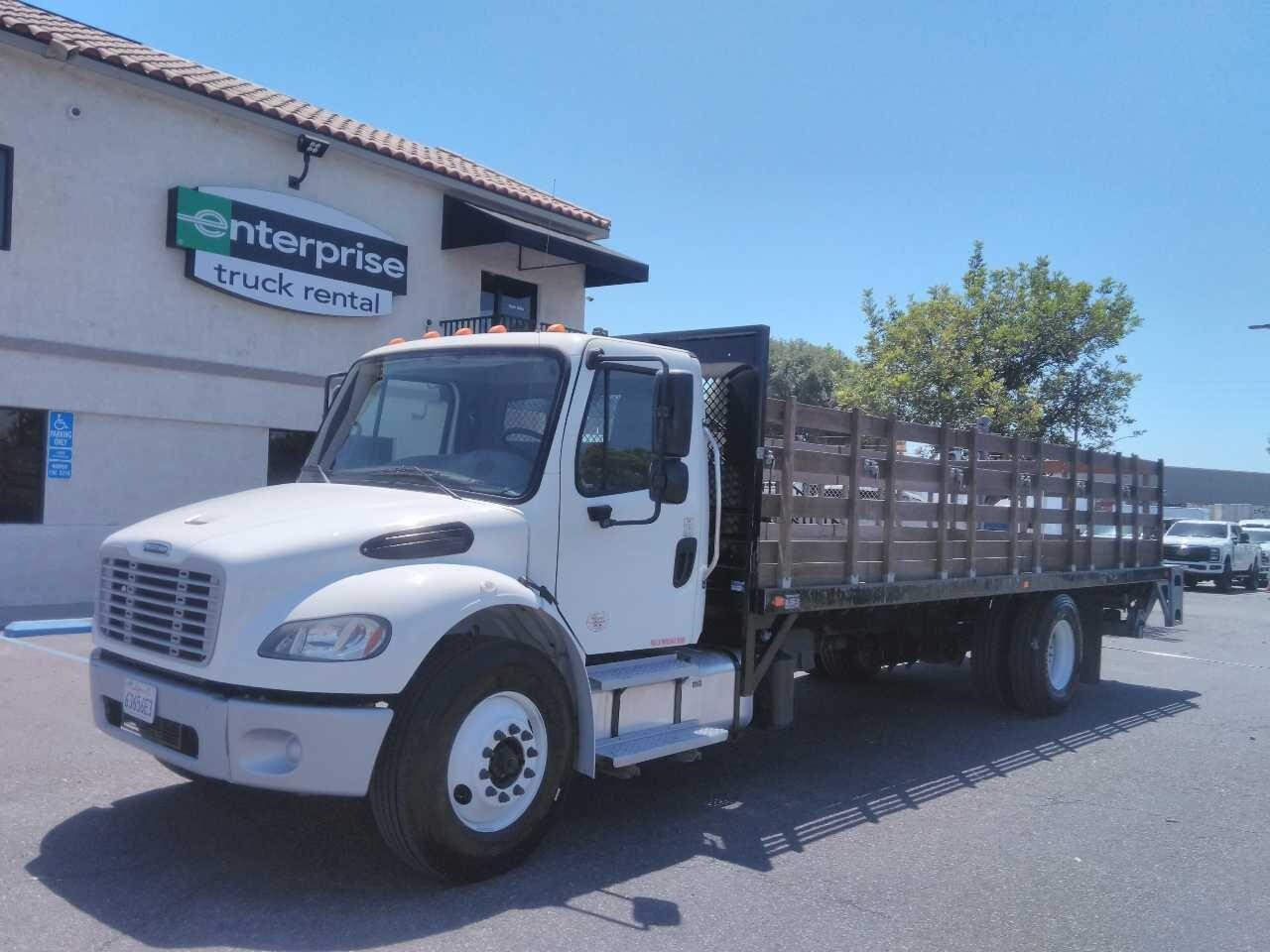 2022 FREIGHTLINER BUSINESS CLASS M2 106 in Santa Fe Springs, CA