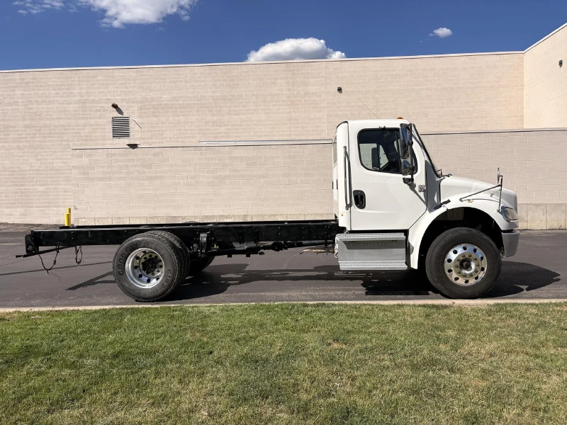 2015 FREIGHTLINER BUSINESS CLASS M2 106