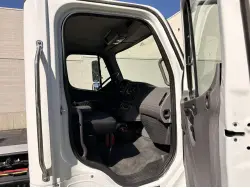 2015 FREIGHTLINER BUSINESS CLASS M2 106