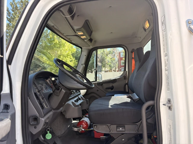 2015 FREIGHTLINER BUSINESS CLASS M2 106