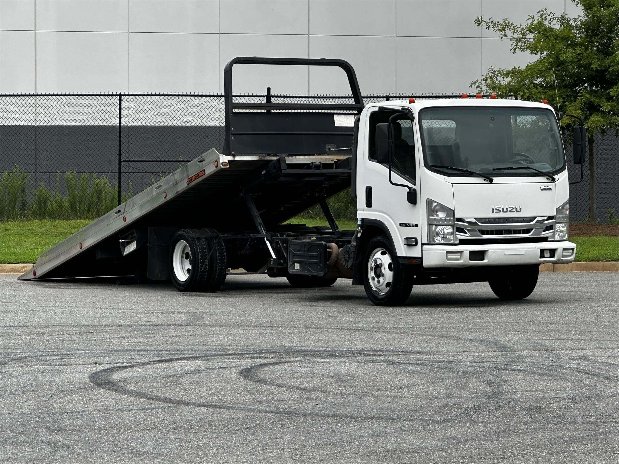 2015 ISUZU NRR in Cartersville, GA