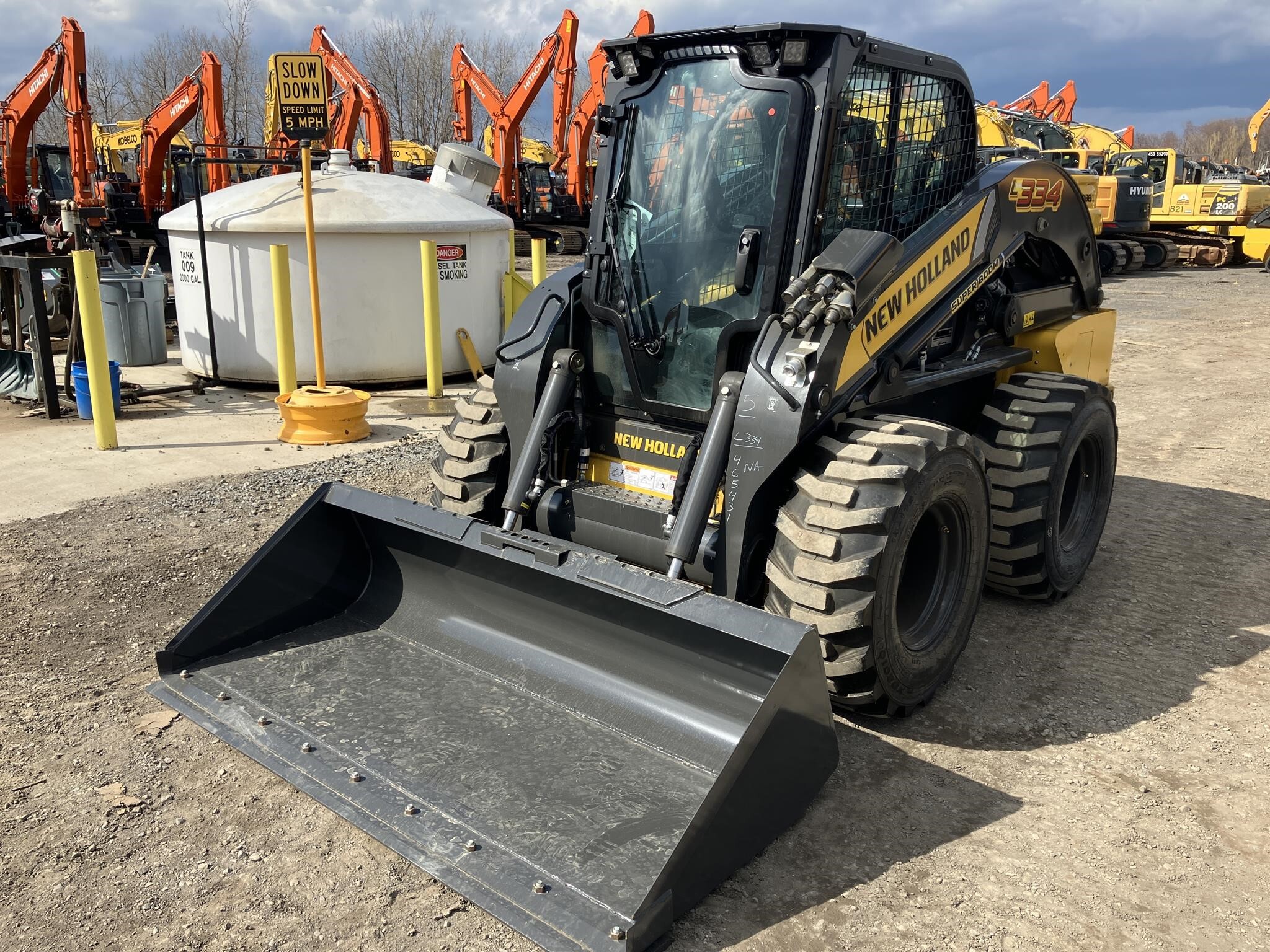 2025 NEW HOLLAND L334 in East Syracuse, NY