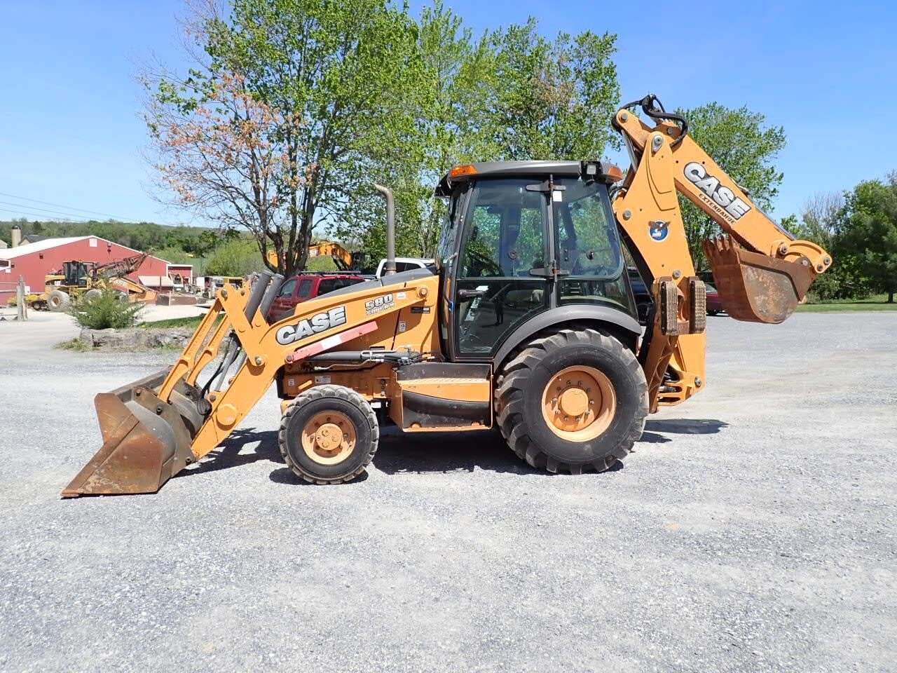 2013 CASE 580SN in Manheim, PA
