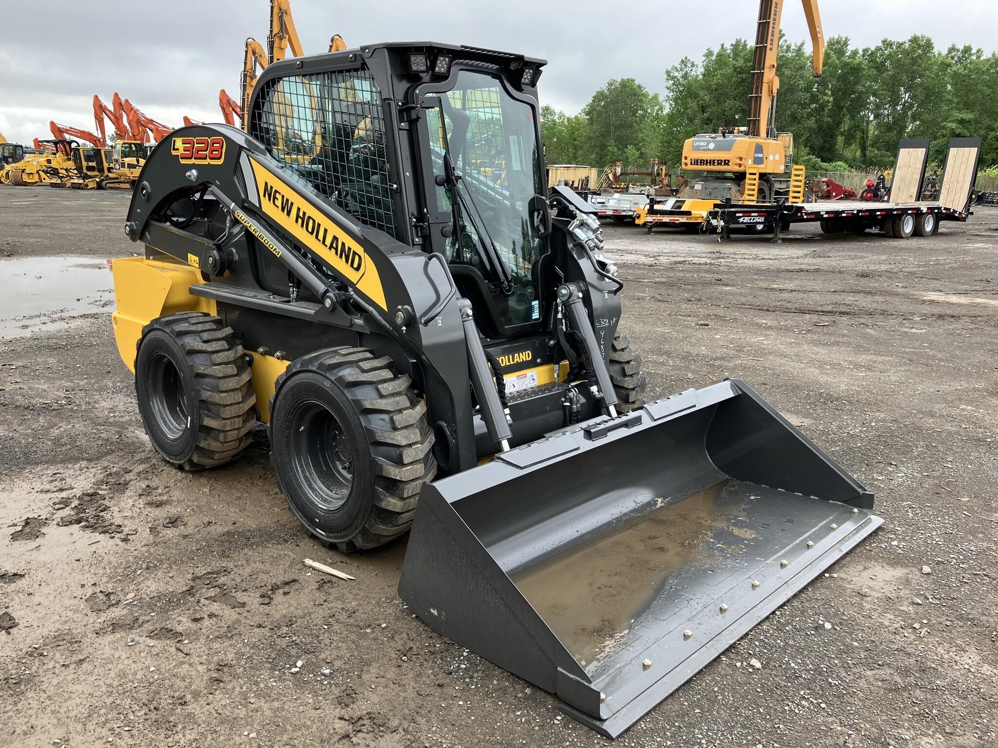 2025 NEW HOLLAND L328 in East Syracuse, NY