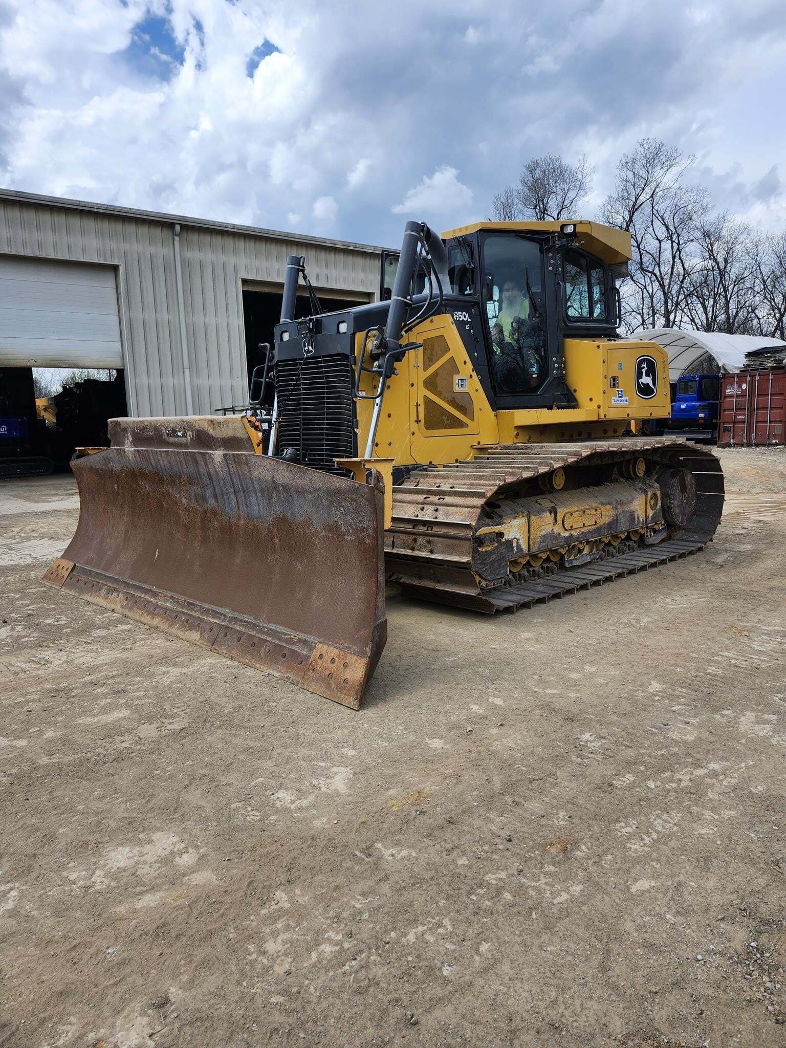 2021 DEERE 850L LGP in Bardstown, KY