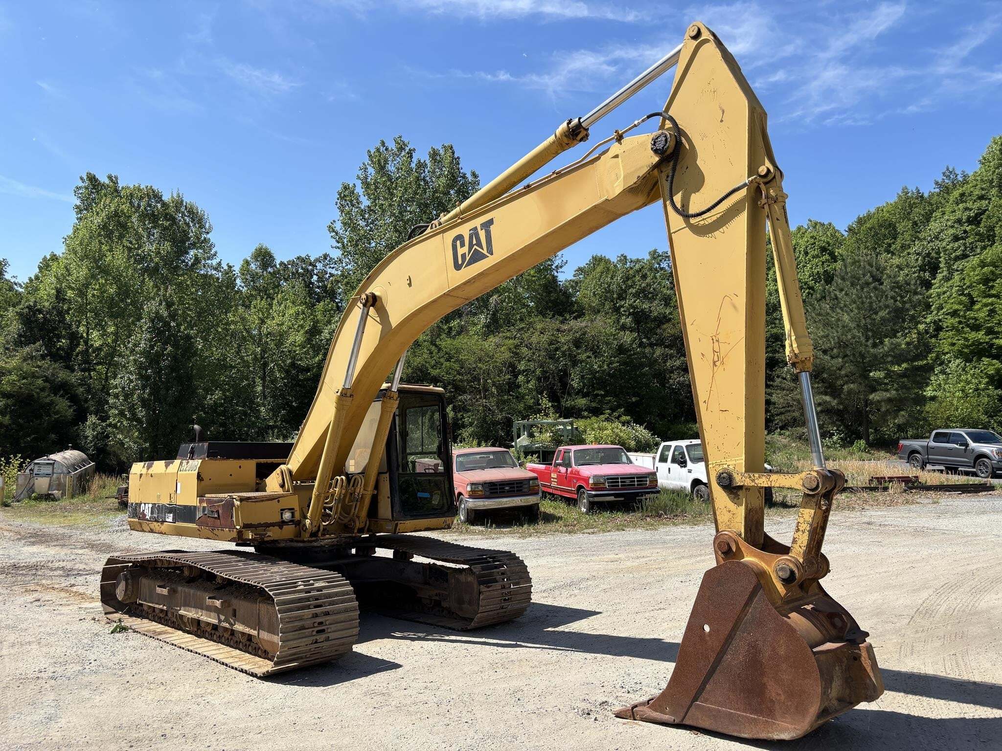 1990 CATERPILLAR EL200B in Rockwell, NC