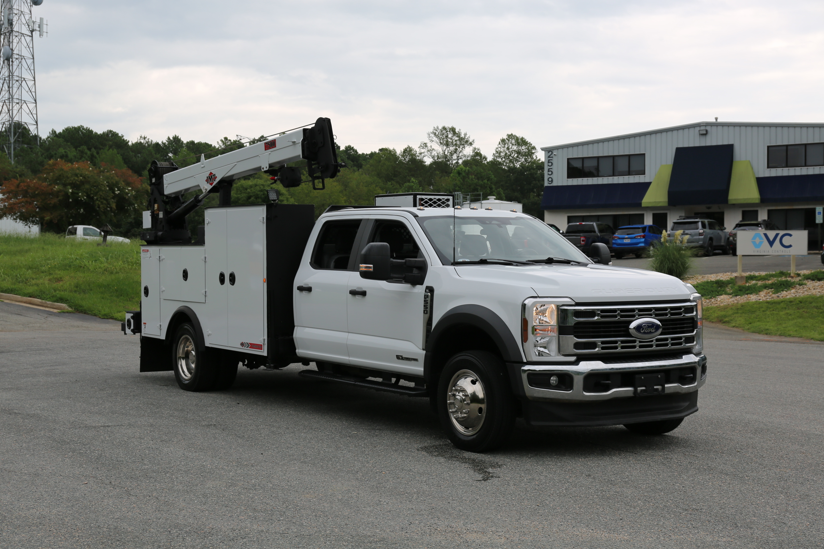 2024 FORD F550 XL in Oilville, VA