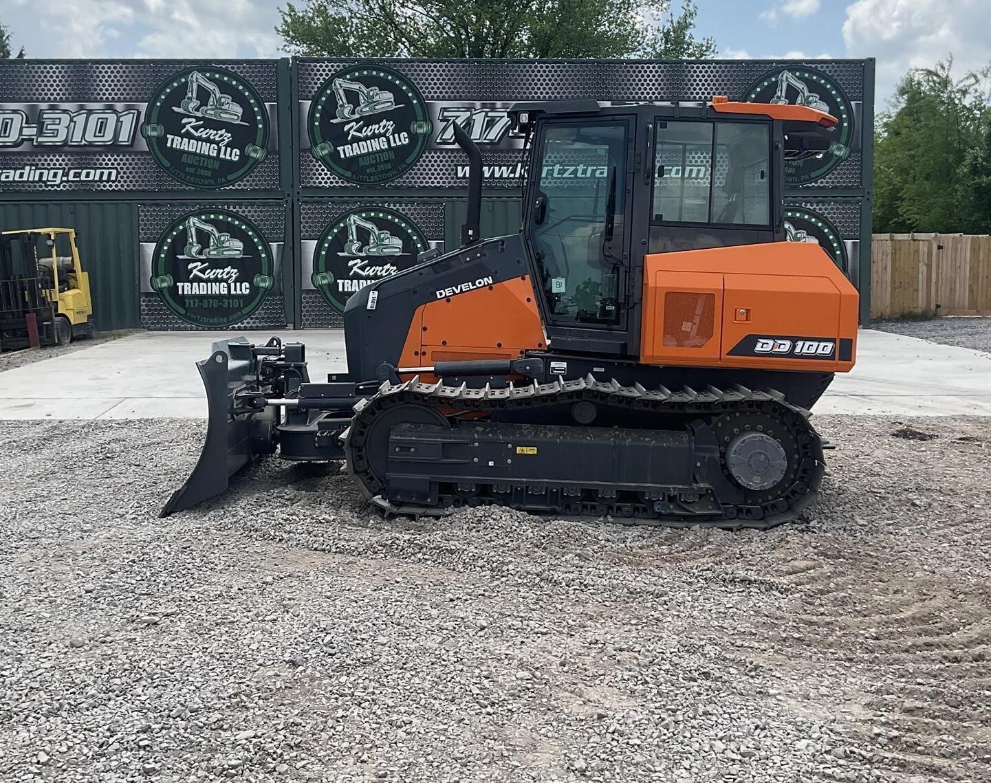 2026 DEVELON DD100 in Littlestown, PA