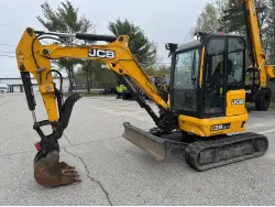 2022 JCB 35Z-1