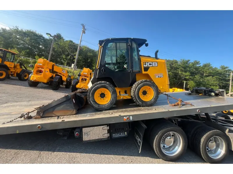 2023 JCB 270
